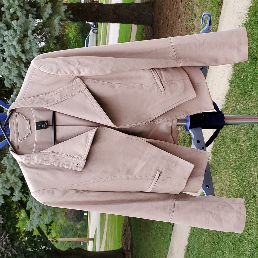 White House Black Market tan cropped blazer